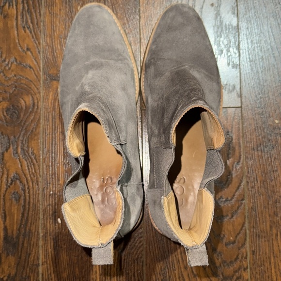 COS Suede Chelsea Boot in Grey size 40 - Picture 6 of 8